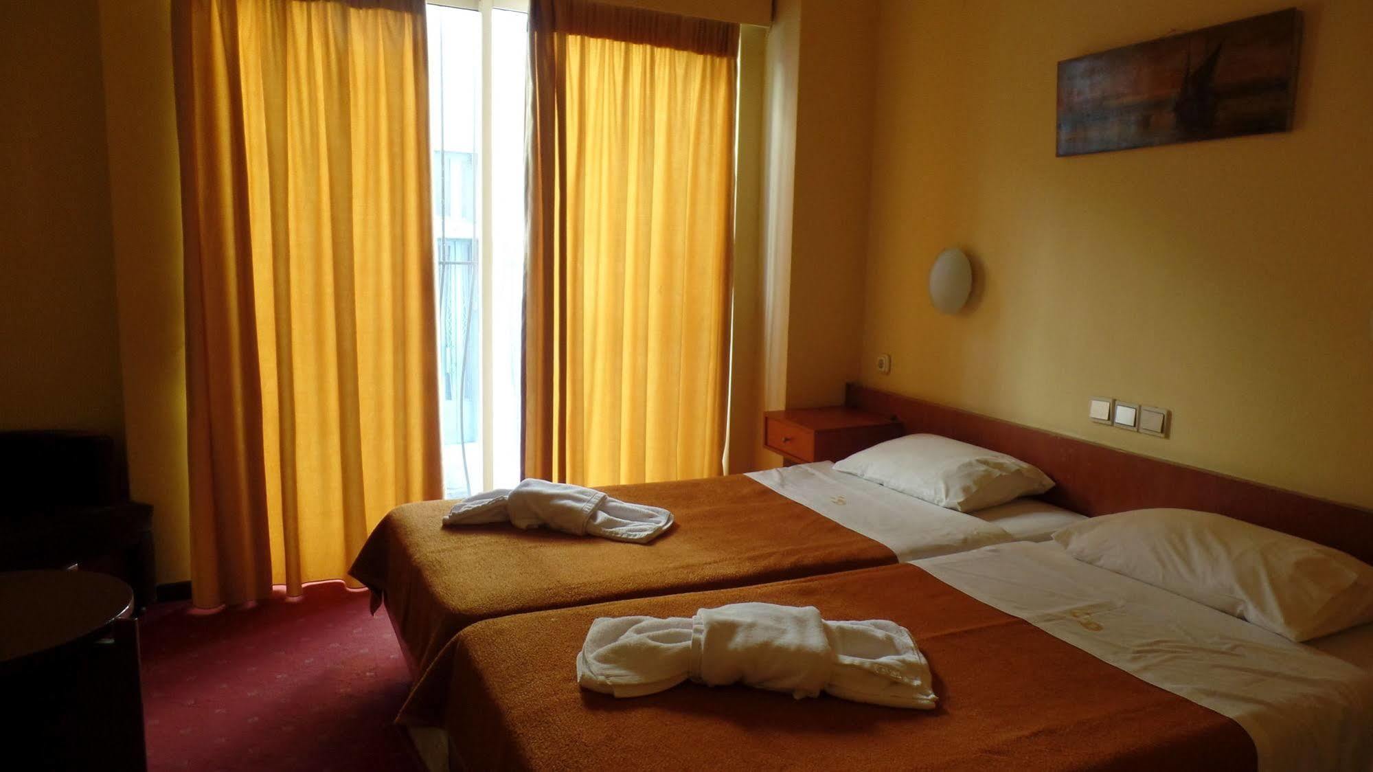 Hotel Cavo D' Oro Pireo Esterno foto